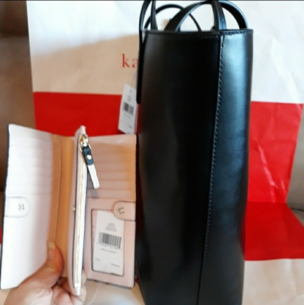 Kate Spade shoppers tote w/ wallet set - Picture 4 of 7
